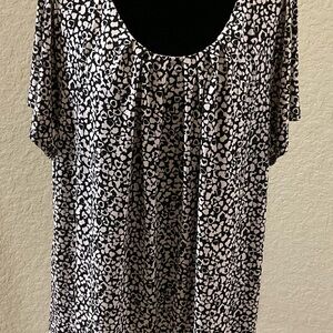 Liz Claiborne Black and Pinkish-White Relaxed Blouse